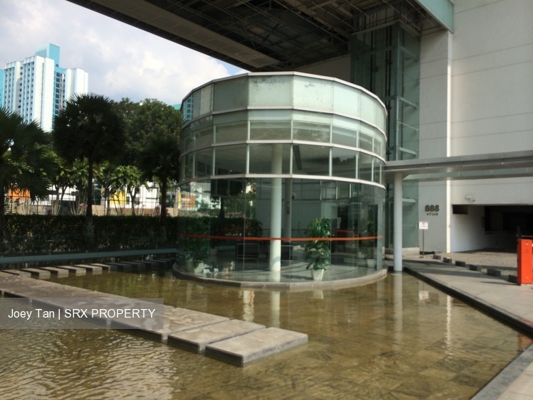 The Linear thumbnail photo